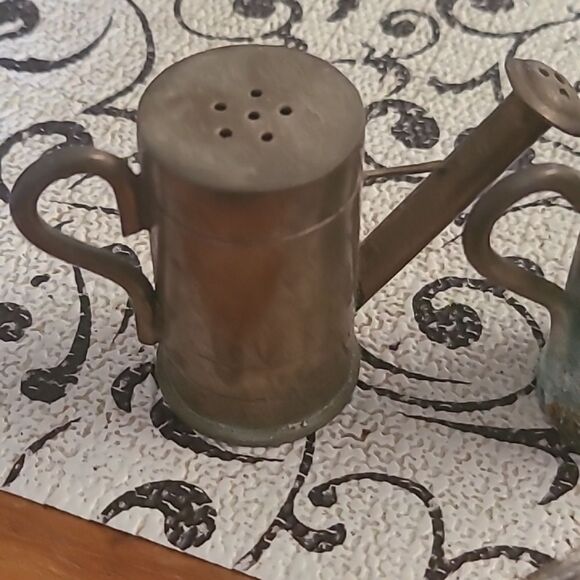 Vintage Metal Watering Cans Salt And Pepper Shakers. - Picture 2 of 9
